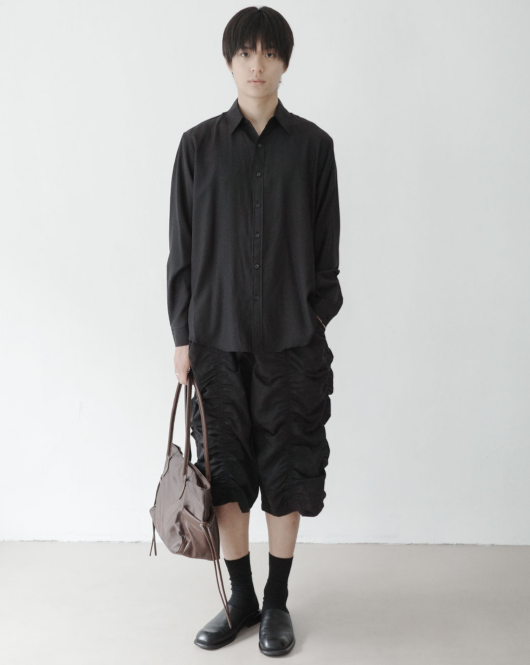 Minimal Fluid Shirt
