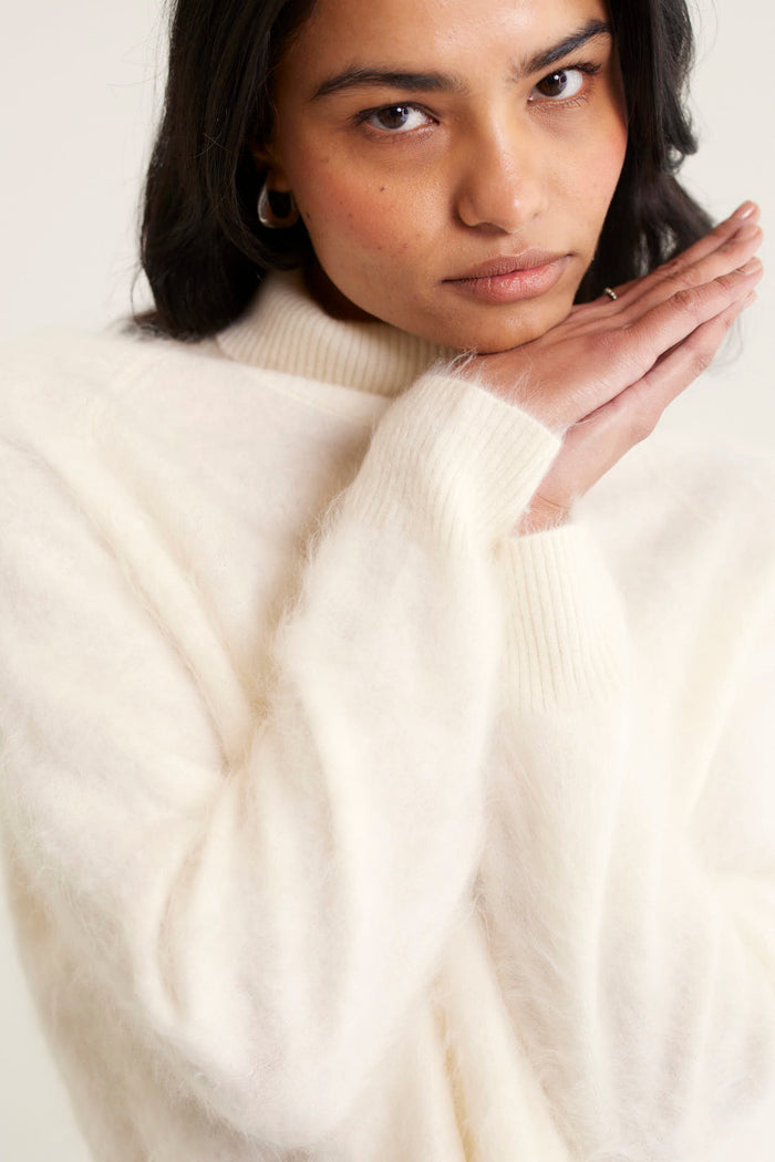 Rose Brushed Cashmere Polo In Ivory