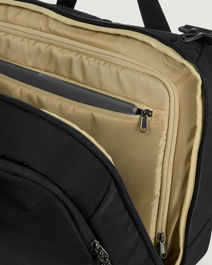 a1422_891_split_level_bag_3_d_1743731116000